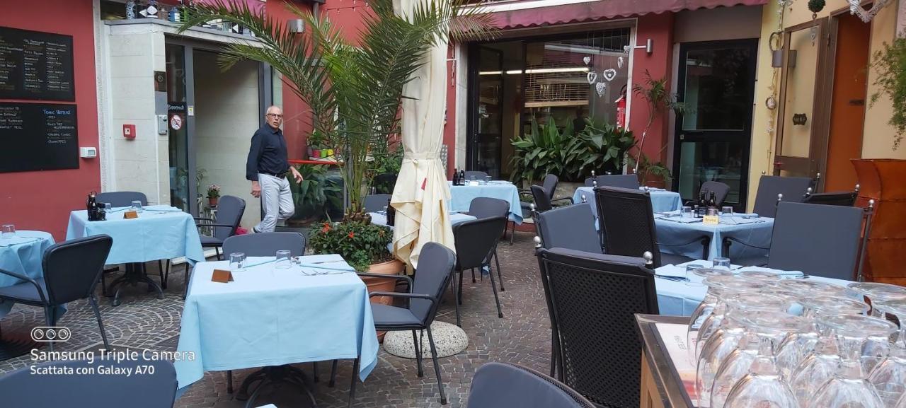 Hotel Danieli La Castellana Lago Di Garda Brenzone sul Garda Buitenkant foto