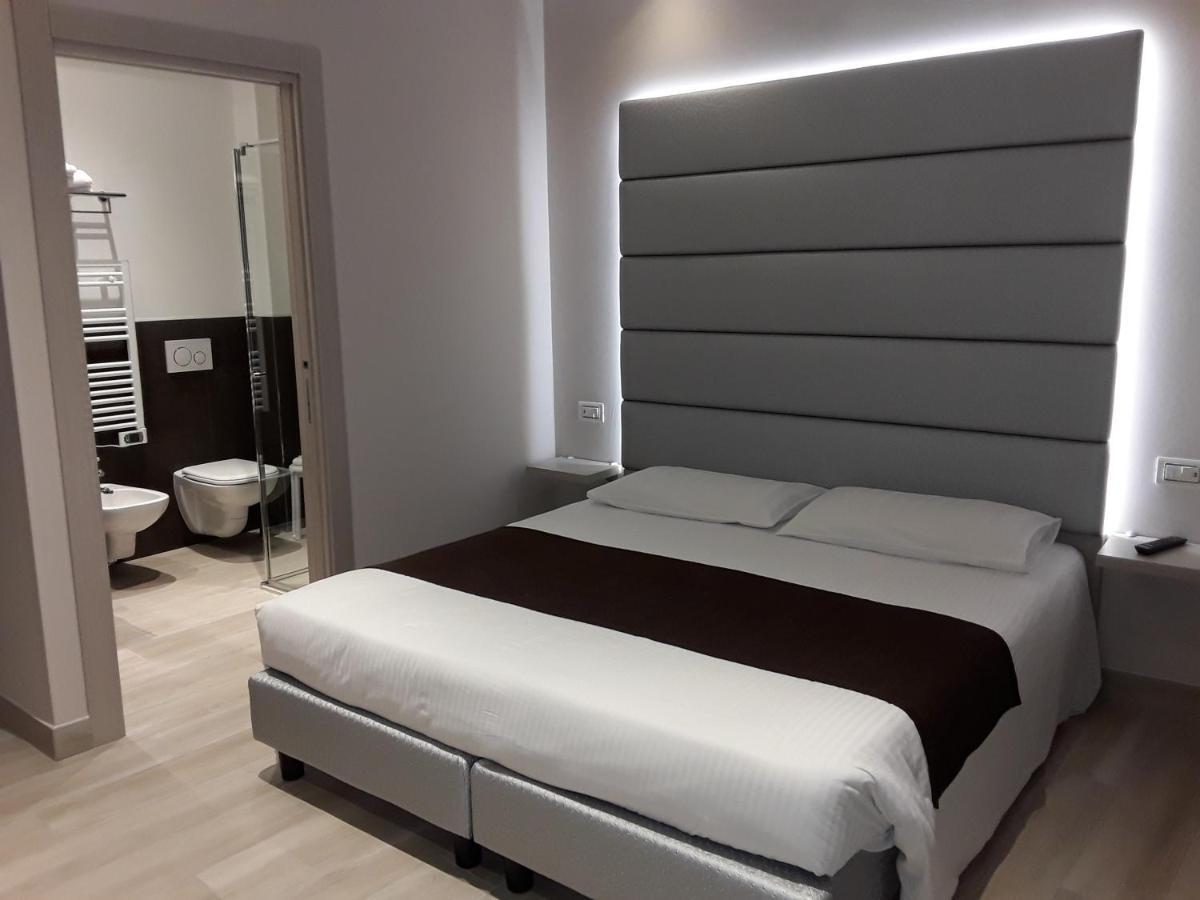 Hotel Danieli La Castellana Lago Di Garda Brenzone sul Garda Buitenkant foto