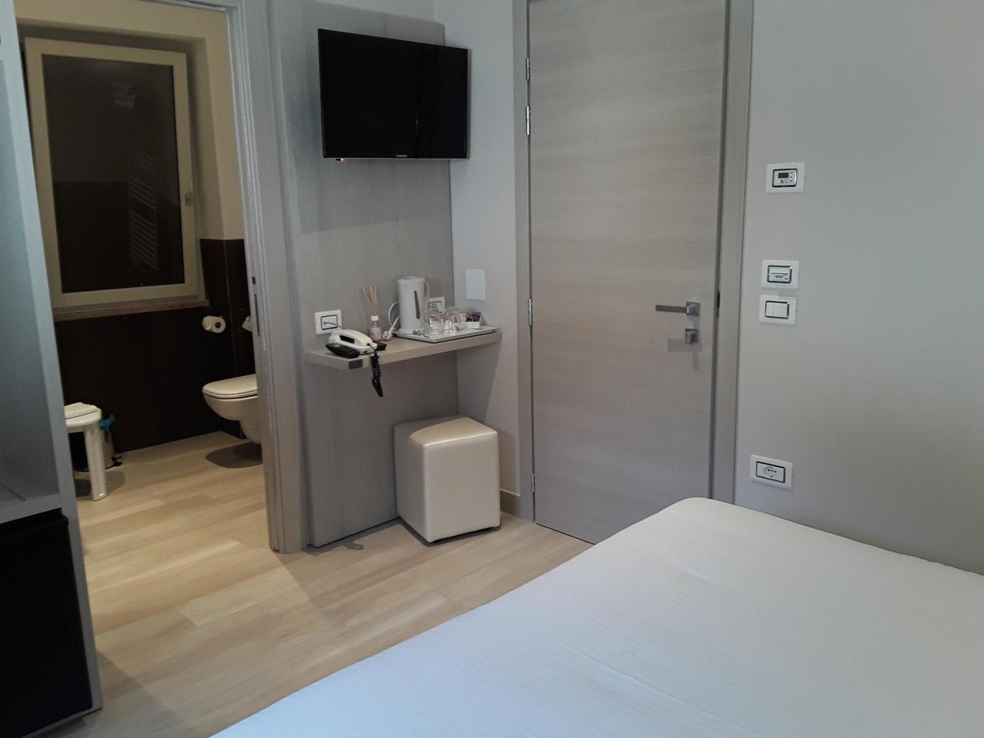 Hotel Danieli La Castellana Lago Di Garda Brenzone sul Garda Buitenkant foto