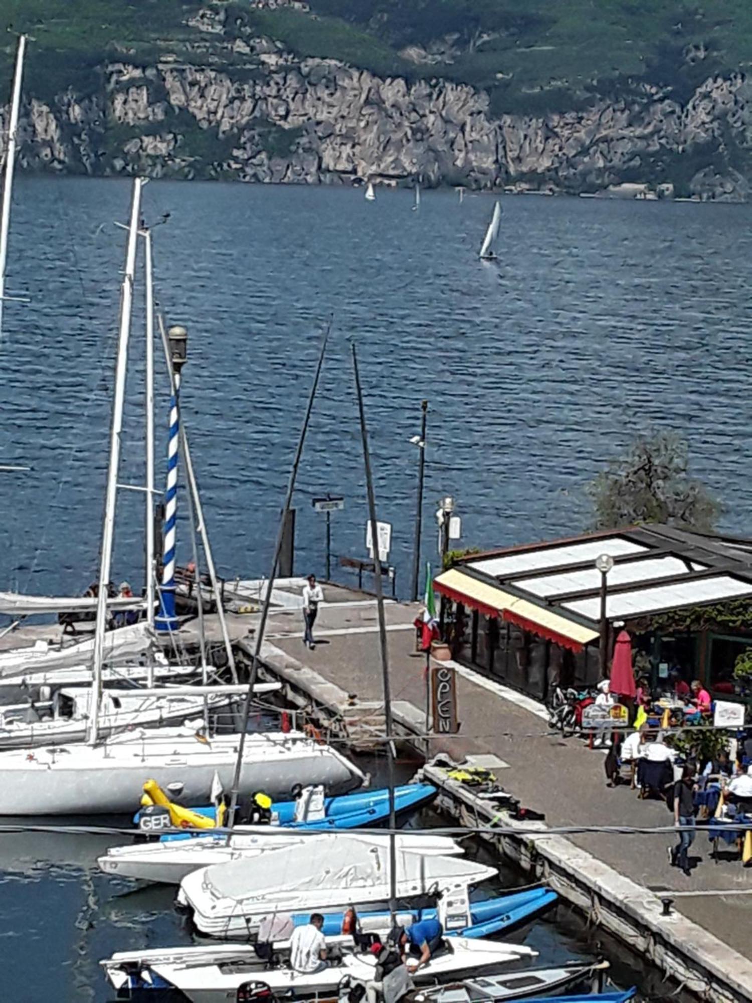 Hotel Danieli La Castellana Lago Di Garda Brenzone sul Garda Buitenkant foto