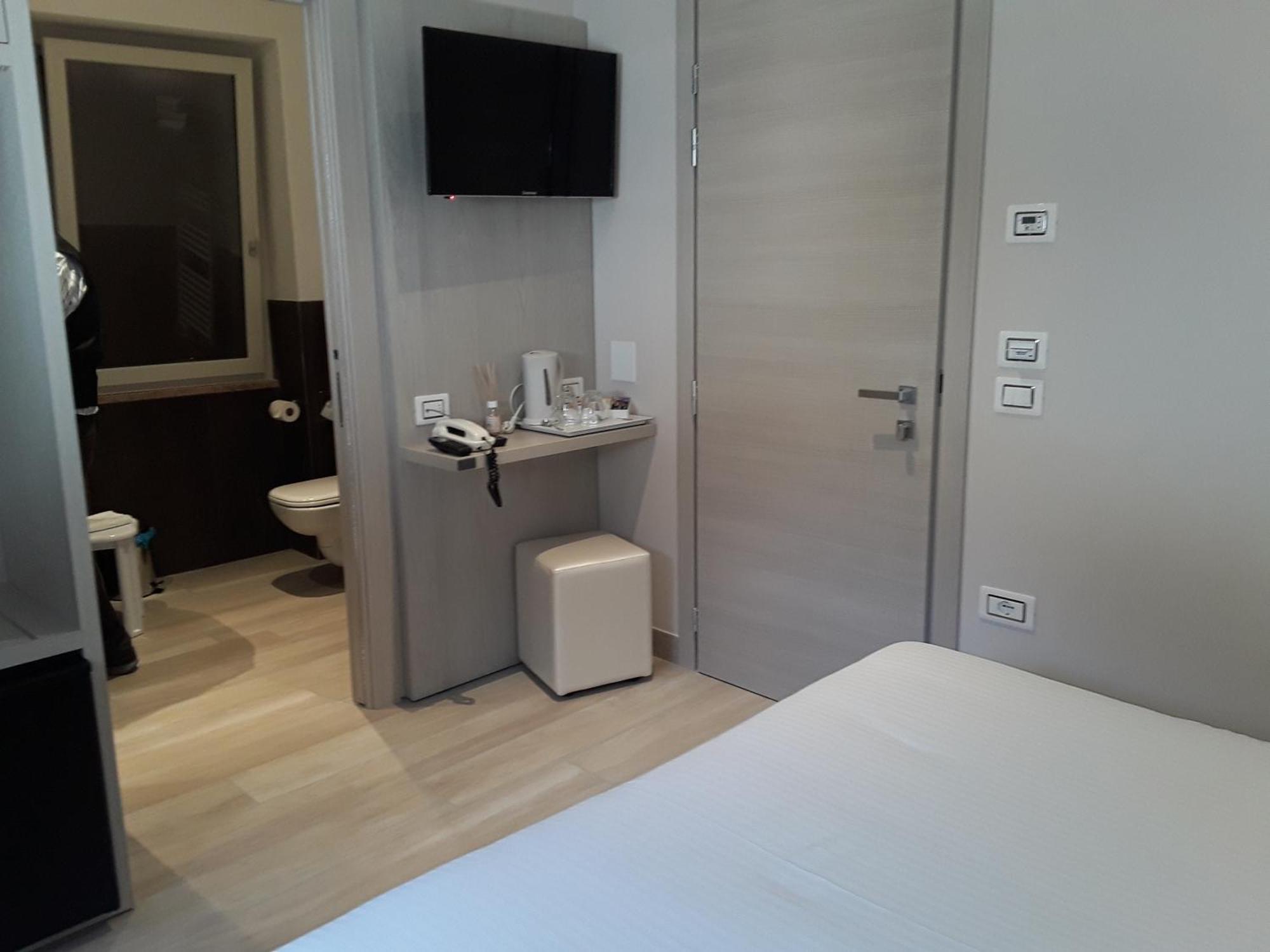 Hotel Danieli La Castellana Lago Di Garda Brenzone sul Garda Buitenkant foto