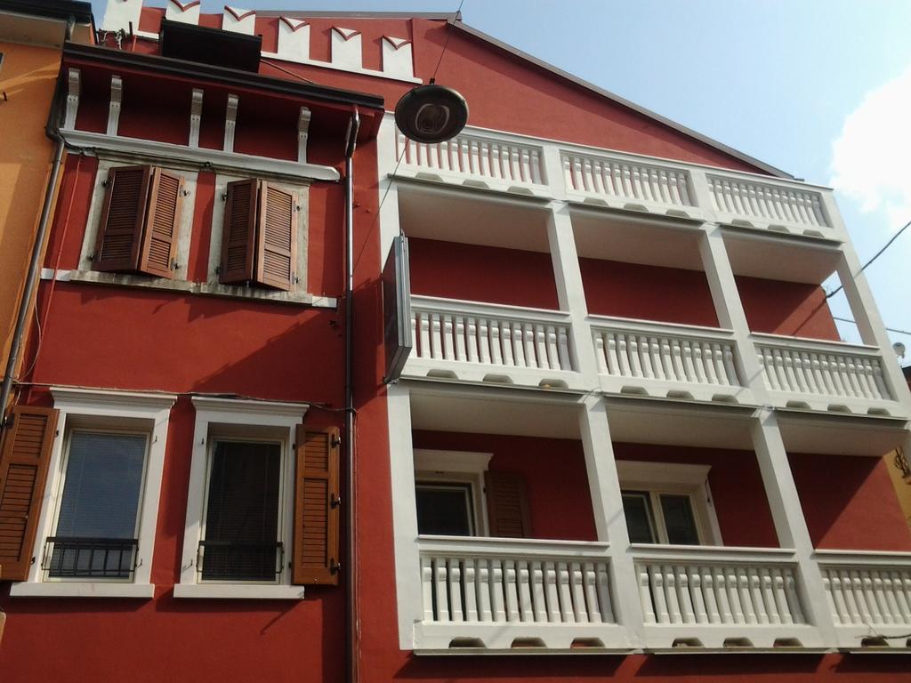 Hotel Danieli La Castellana Lago Di Garda Brenzone sul Garda Buitenkant foto